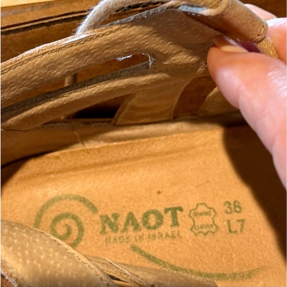 NAOT KATA stylish beige lizard/leather shoe, size 38/7.5 - Picture 2 of 9